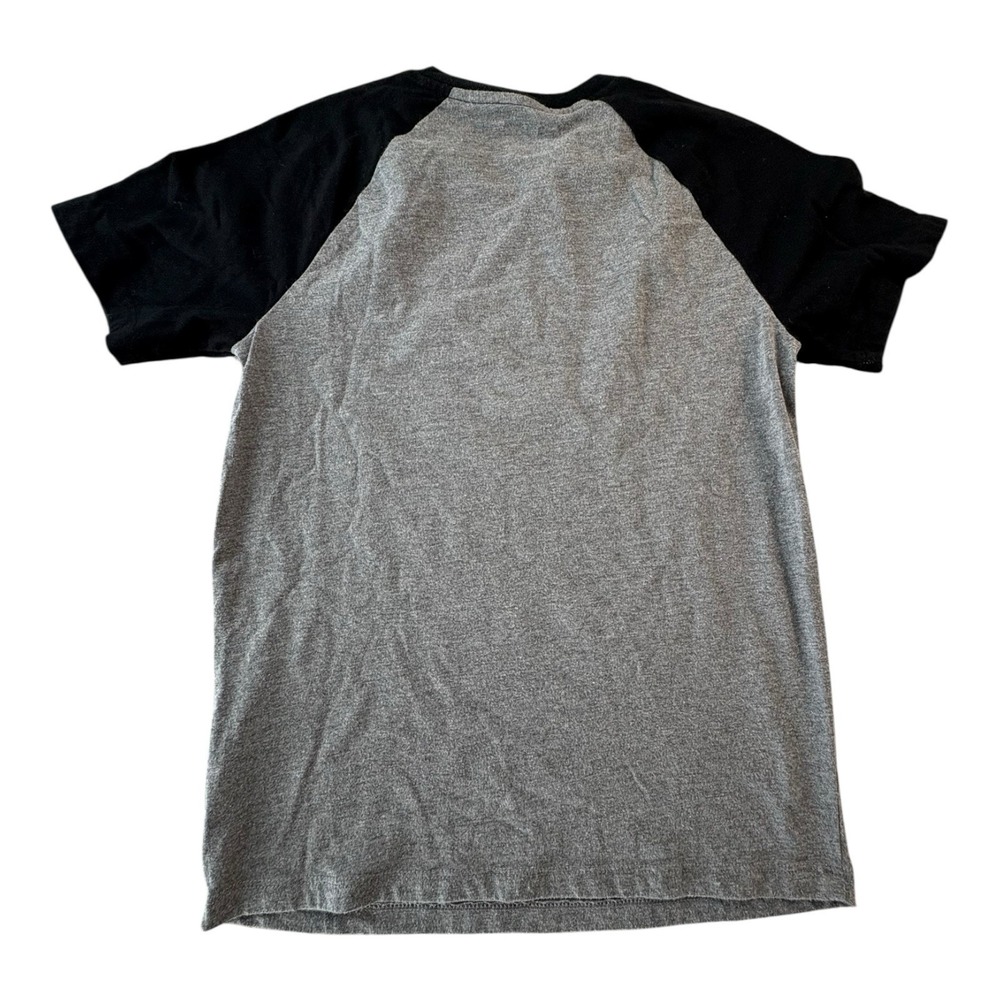 Cat & Jack Boys Tee M (8/10) Gray Black Raglan Short Sleeve Shirt - Picture 2 of 7
